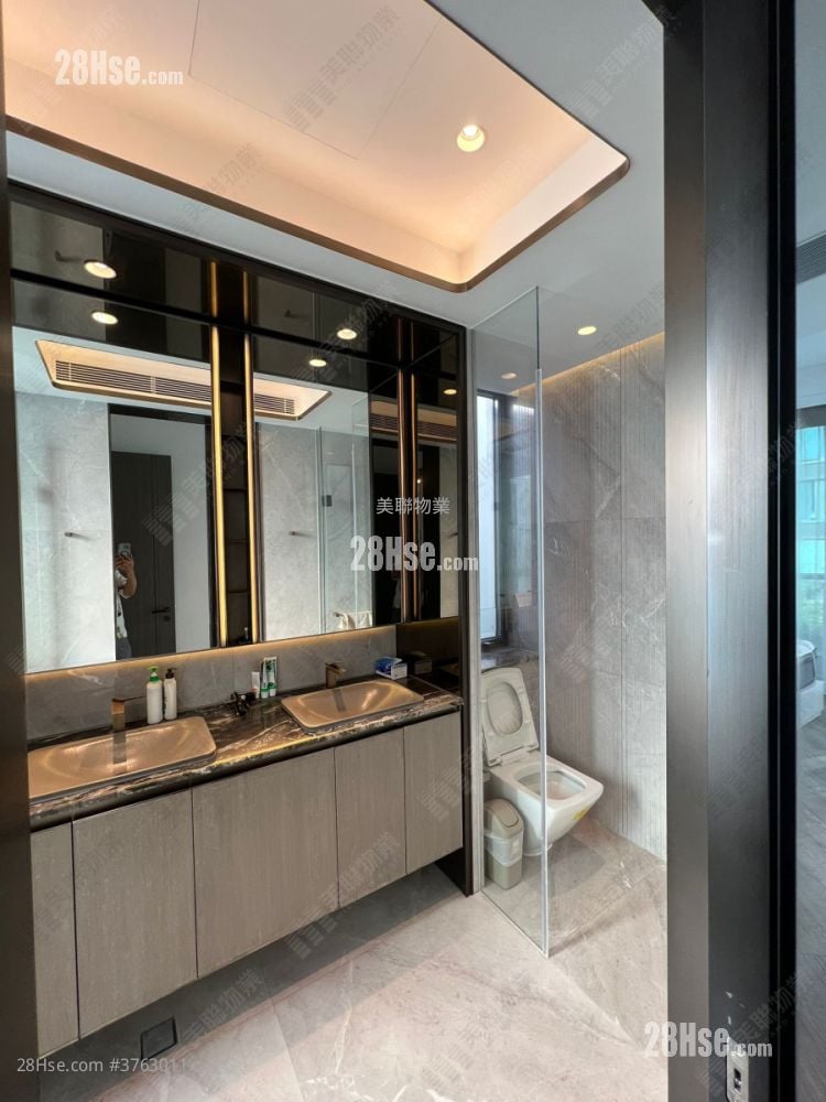 Le Pont Sell 5+ Bedrooms , 5+ Bathrooms 2,707 ft²