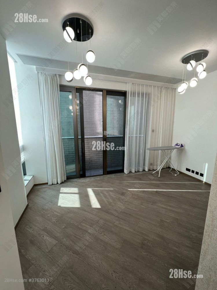 Le Pont Sell 5+ Bedrooms , 5+ Bathrooms 2,707 ft²