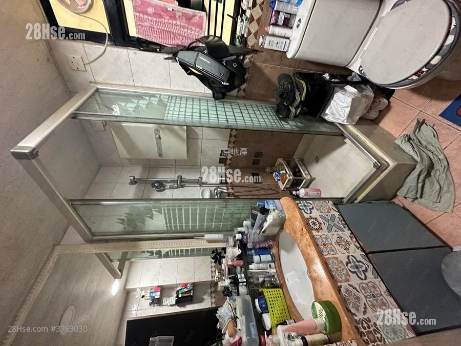 御豪山庄 售盘 3 房 656 平方尺