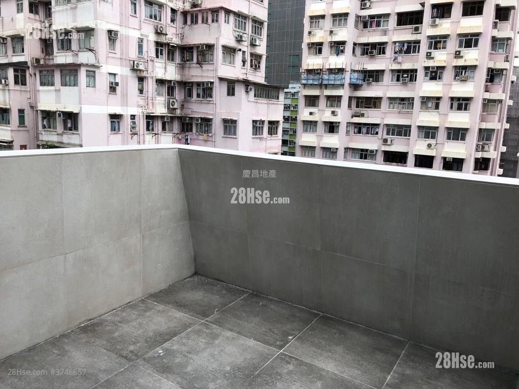 Siu Nin Building Rental Studio , 1 Bathroom 108 ft²