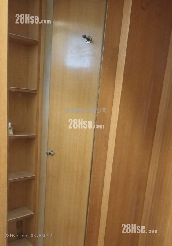 Treasure Court Rental 1 Bedroom , 1 Bathroom 281 ft²