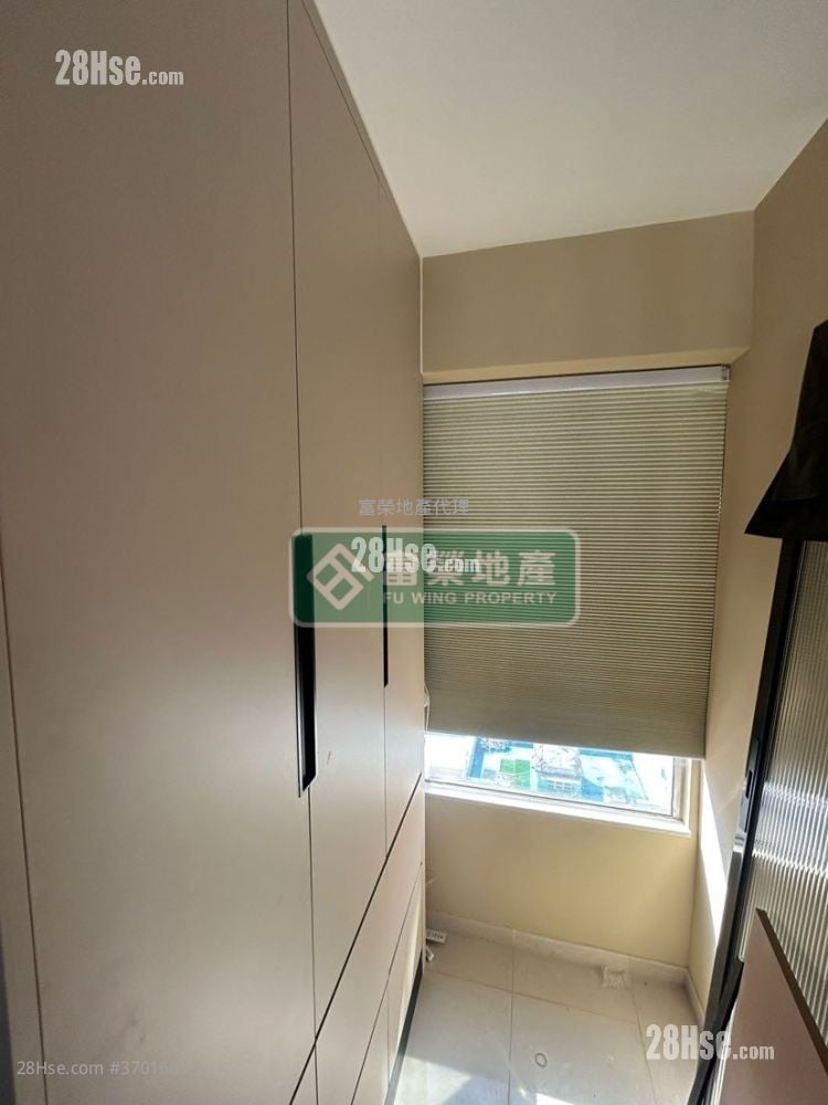 Konwall Court Sell 1 Bedroom , 1 Bathroom 191 ft²