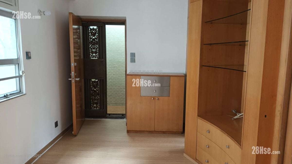 Treasure Court Rental 1 Bedroom , 1 Bathroom 281 ft²