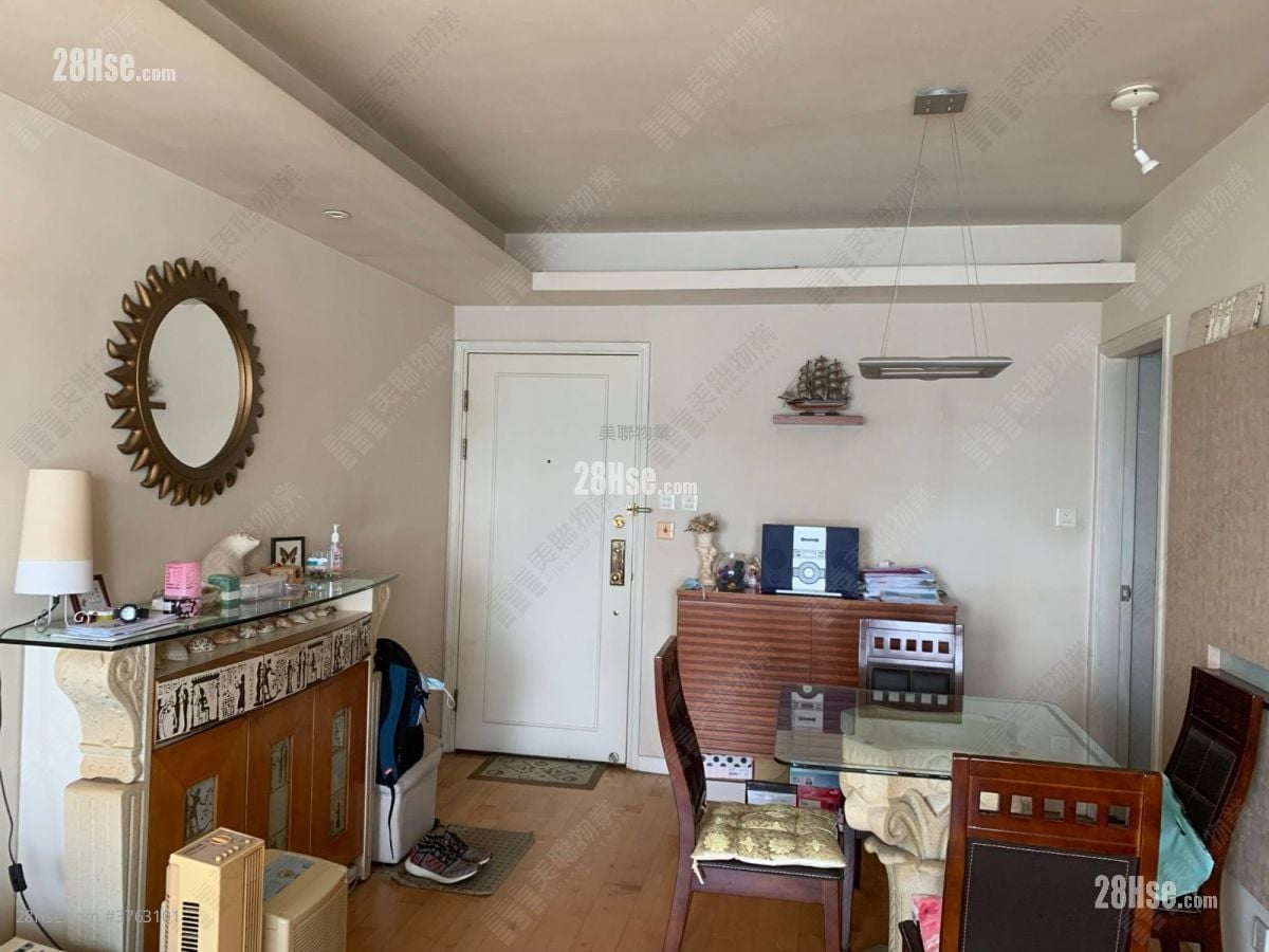 Island Resort Sell 3 Bedrooms , 2 Bathrooms 733 ft²