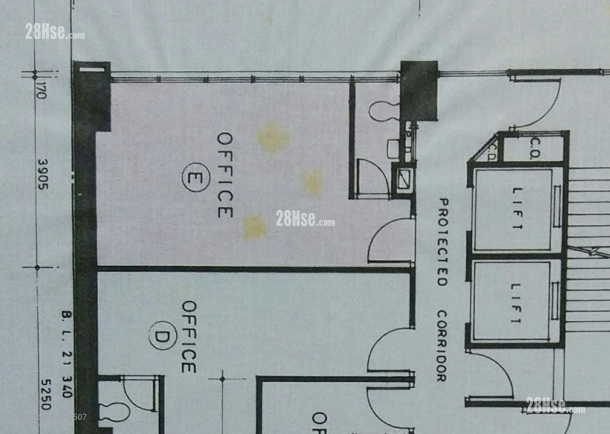 银辉中心 售盘 300 平方尺