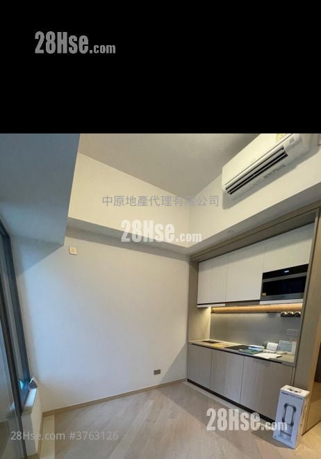 Manor Hill Sell Studio 215 ft²