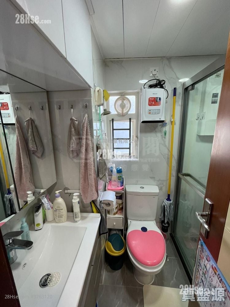 Waterside Plaza Sell 3 Bedrooms , 1 Bathroom 547 ft²