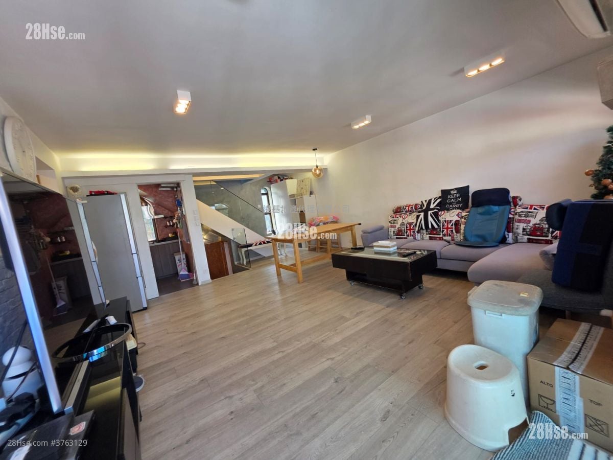 Village House Sell 2 Bedrooms , 1 Bathroom 630 ft²