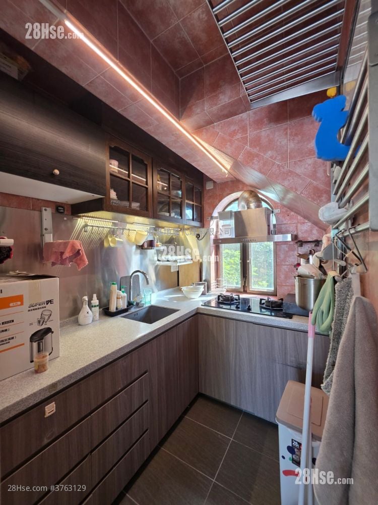 Village House Sell 2 Bedrooms , 1 Bathroom 630 ft²