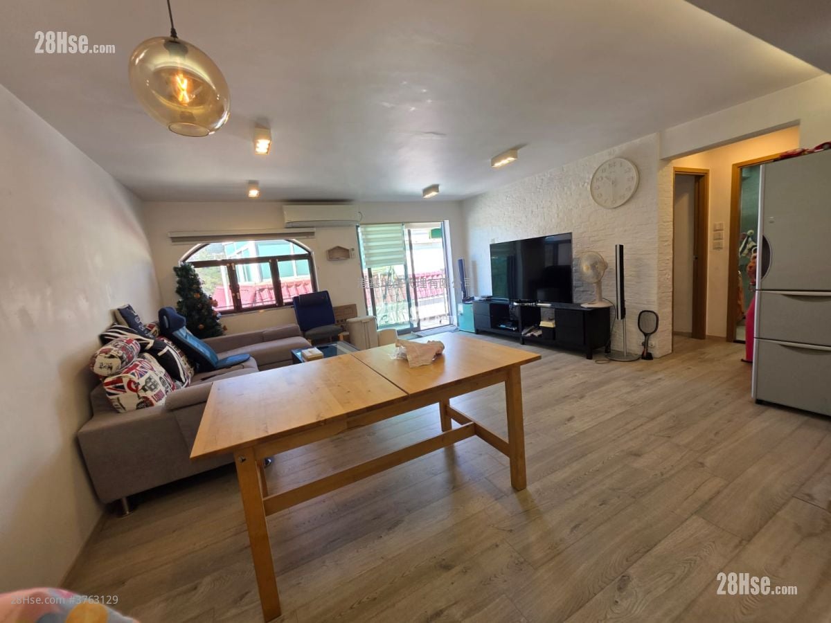 Village House Sell 2 Bedrooms , 1 Bathroom 630 ft²