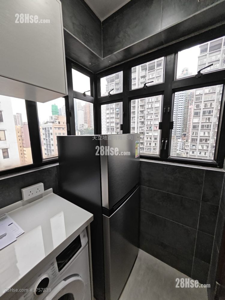 Flora Court 租盤 1 房 , 1 浴室 313 平方呎