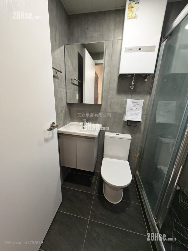 Flora Court 租盤 1 房 , 1 浴室 313 平方呎