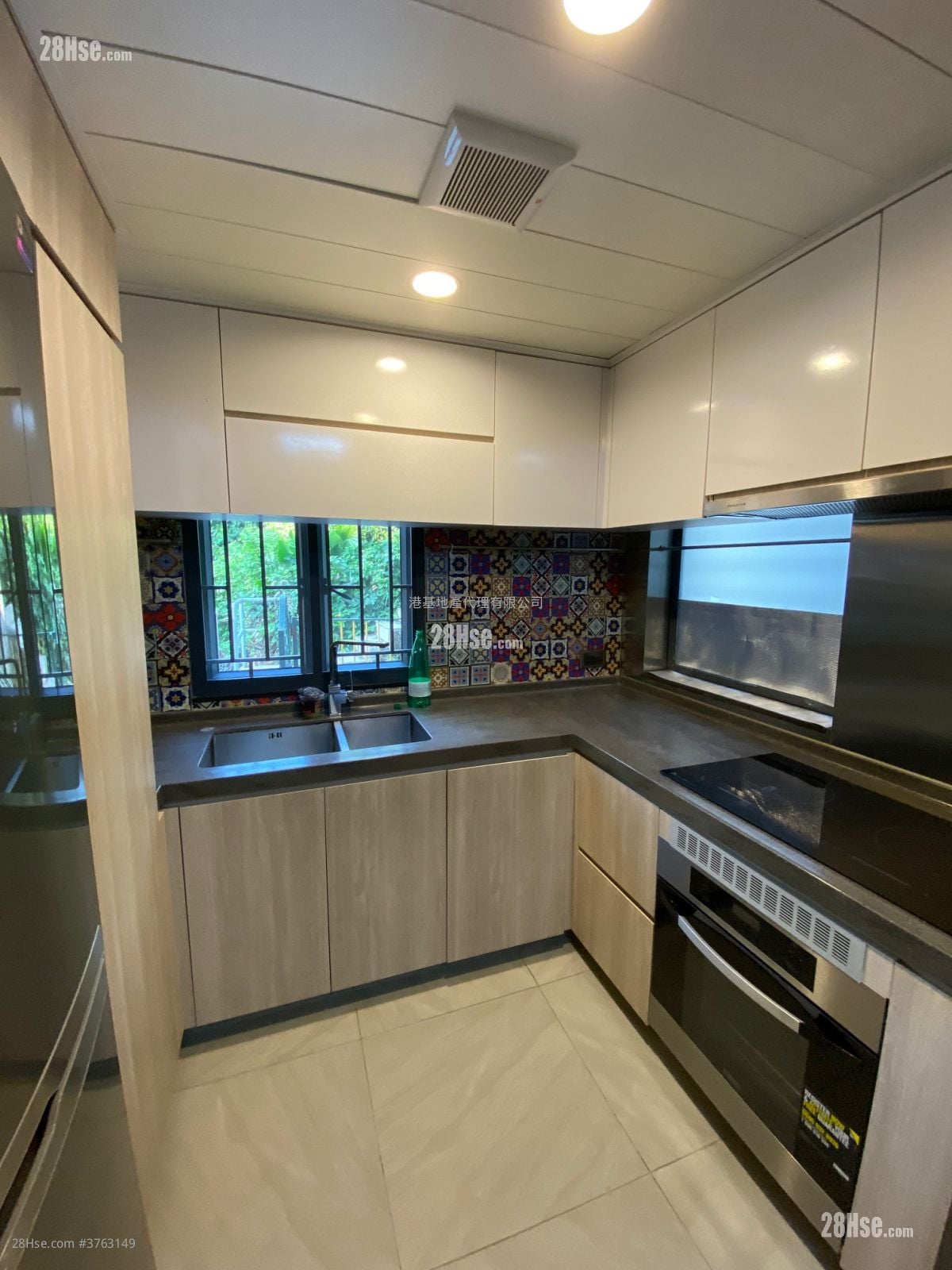 Chan Uk Village Sell 3 Bedrooms , 2 Bathrooms 630 ft²