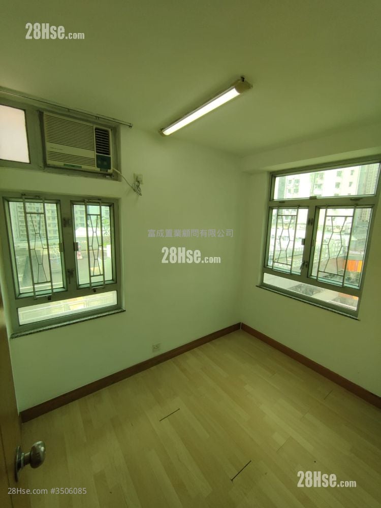 On Kay Court Sell 414 ft²