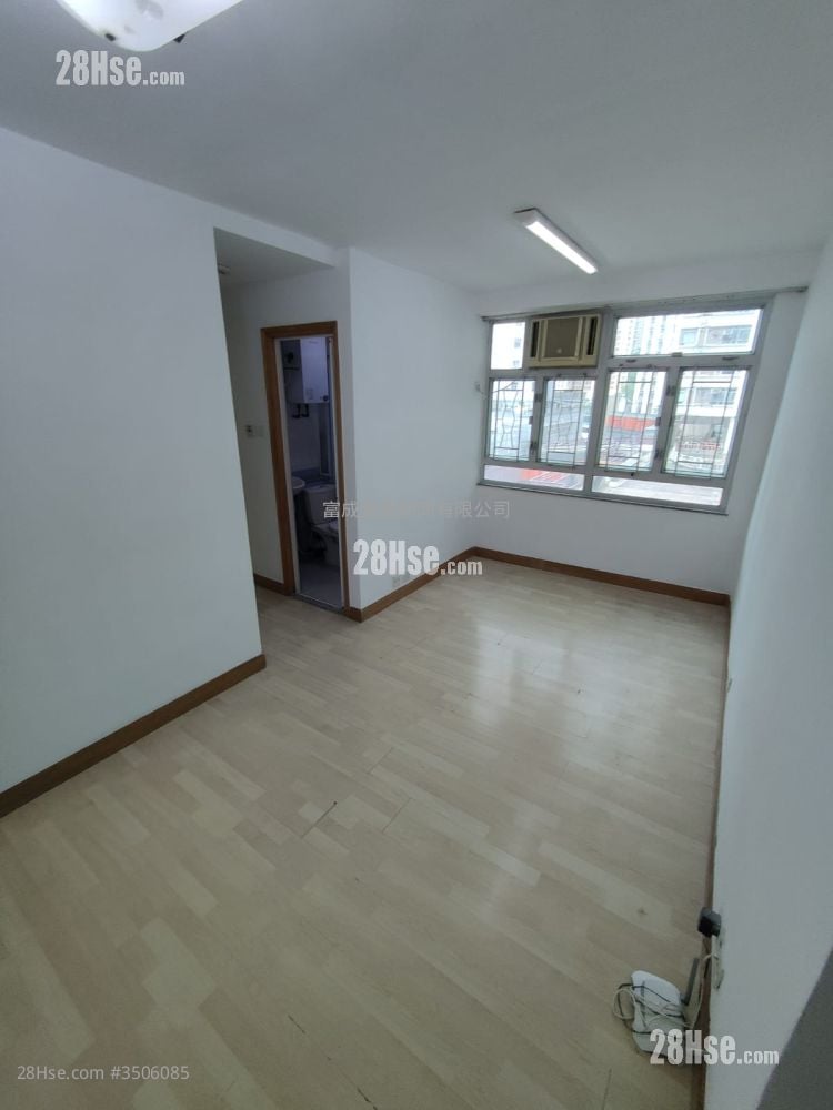 On Kay Court Sell 414 ft²