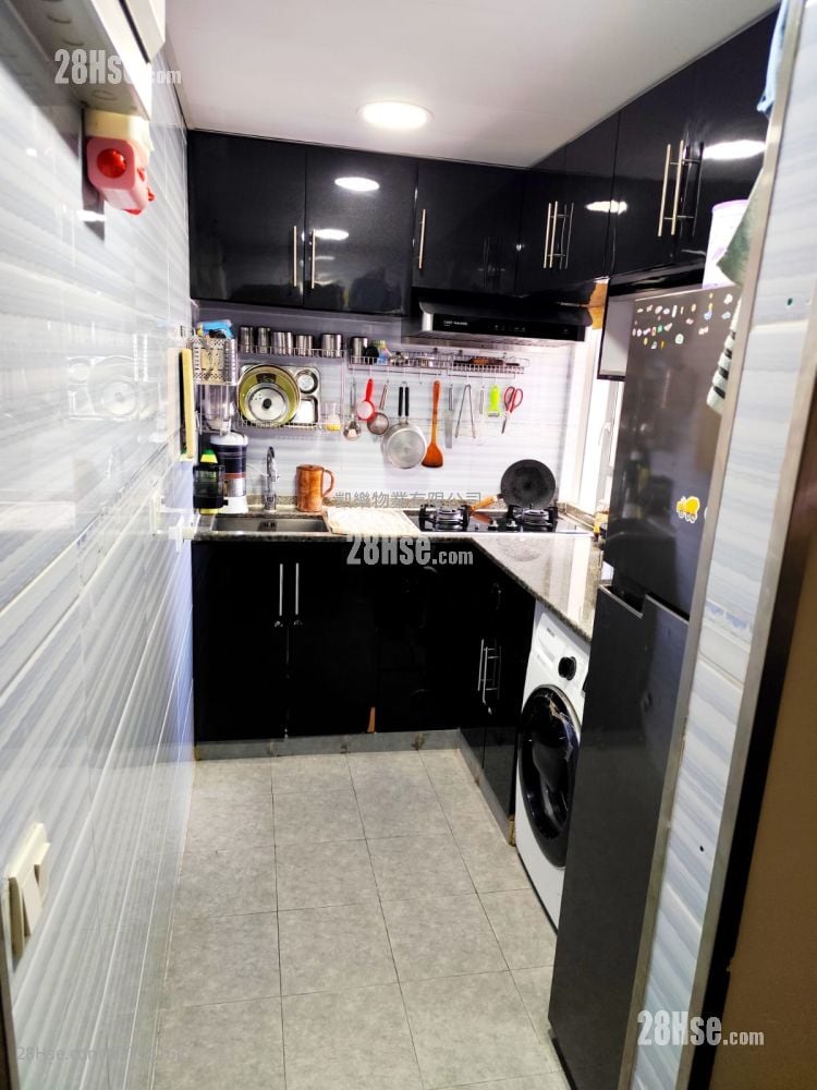 启朗苑 售盘 2 房 , 1 浴室 460 平方尺