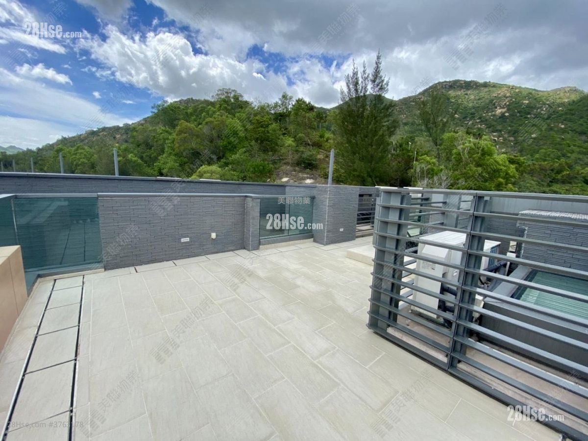 The Bloomsway Sell 3 Bedrooms , 5+ Bathrooms 1,785 ft²