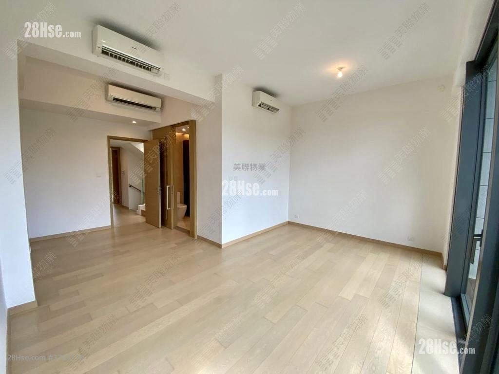 The Bloomsway Sell 3 Bedrooms , 5+ Bathrooms 1,785 ft²