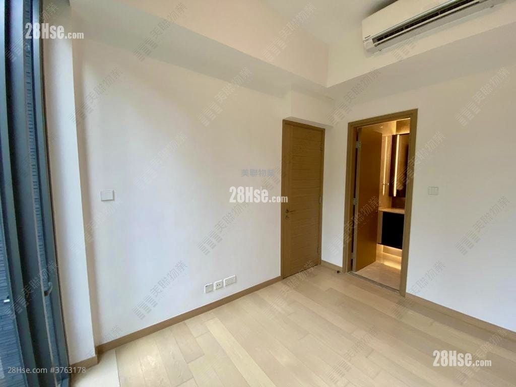 The Bloomsway Sell 3 Bedrooms , 5+ Bathrooms 1,785 ft²