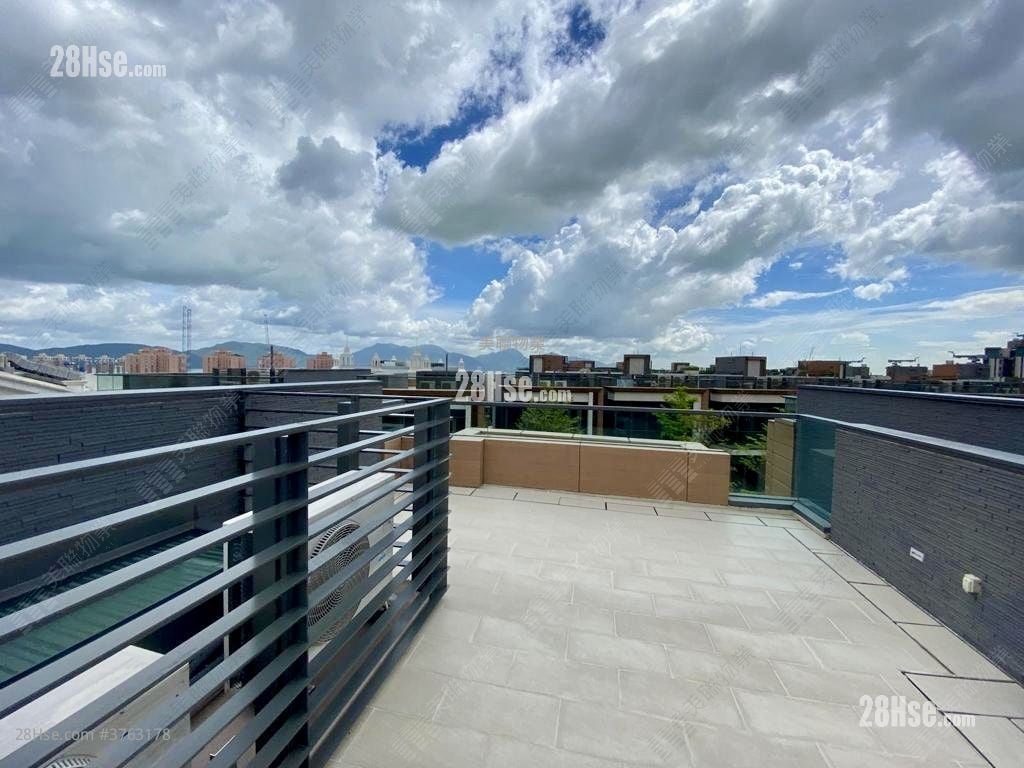 The Bloomsway Sell 3 Bedrooms , 5+ Bathrooms 1,785 ft²