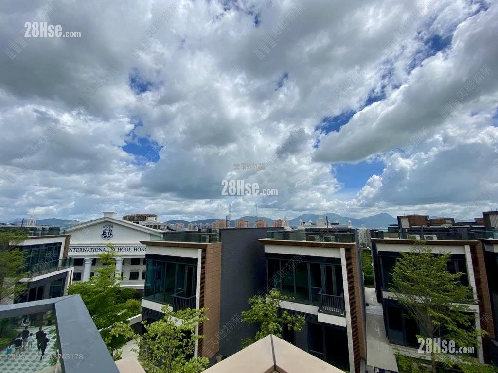 The Bloomsway Sell 3 Bedrooms , 5+ Bathrooms 1,785 ft²