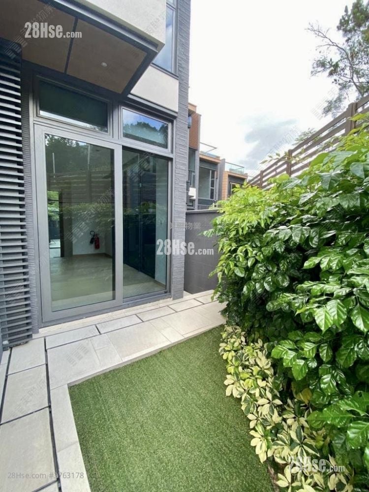 The Bloomsway Sell 3 Bedrooms , 5+ Bathrooms 1,785 ft²