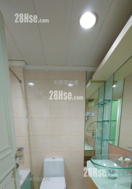 Central Park Towers Sell 2 Bedrooms , 1 Bathroom 493 ft²