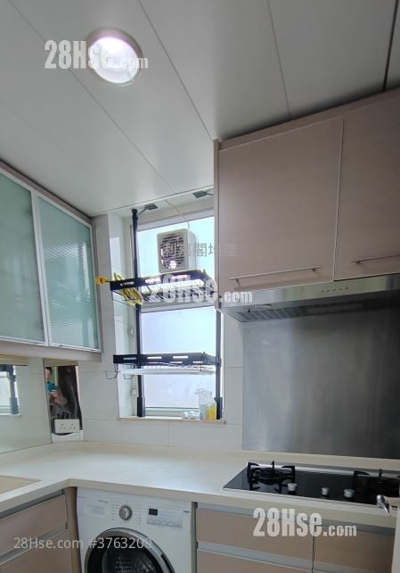 Central Park Towers Sell 2 Bedrooms , 1 Bathroom 493 ft²