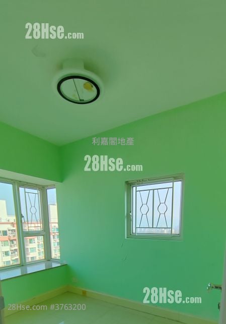 Central Park Towers Sell 2 Bedrooms , 1 Bathroom 493 ft²