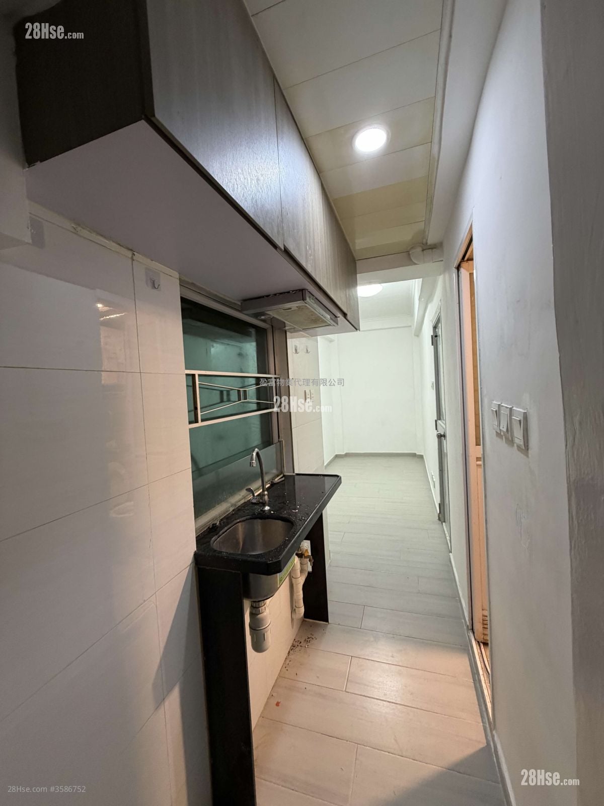 唐楼 租盘 开放式间隔 , 1 浴室 140 平方尺