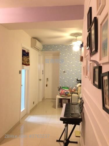 Pearl Court Sell 2 Bedrooms , 1 Bathroom 435 ft²