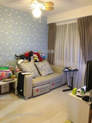 Pearl Court Sell 2 Bedrooms , 1 Bathroom 435 ft²