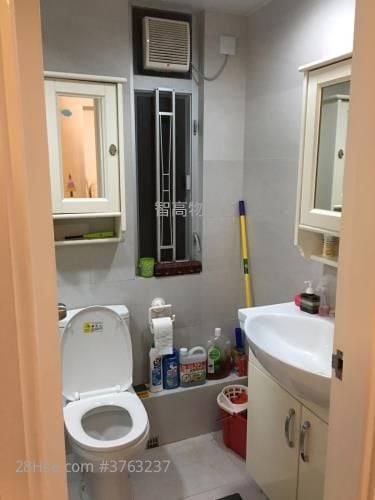 Pearl Court Sell 2 Bedrooms , 1 Bathroom 435 ft²