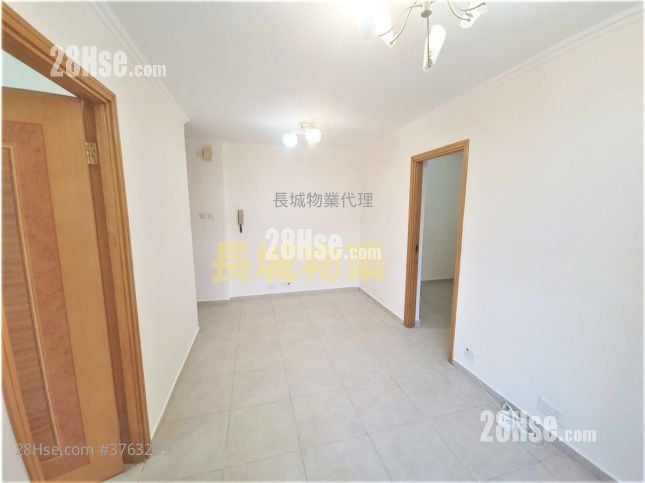 Yee Nga Court Sell 2 Bedrooms , 1 Bathroom 401 ft²