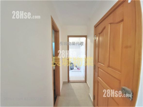 Yee Nga Court Sell 2 Bedrooms , 1 Bathroom 401 ft²