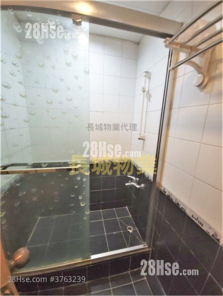 Yee Nga Court Sell 2 Bedrooms , 1 Bathroom 401 ft²