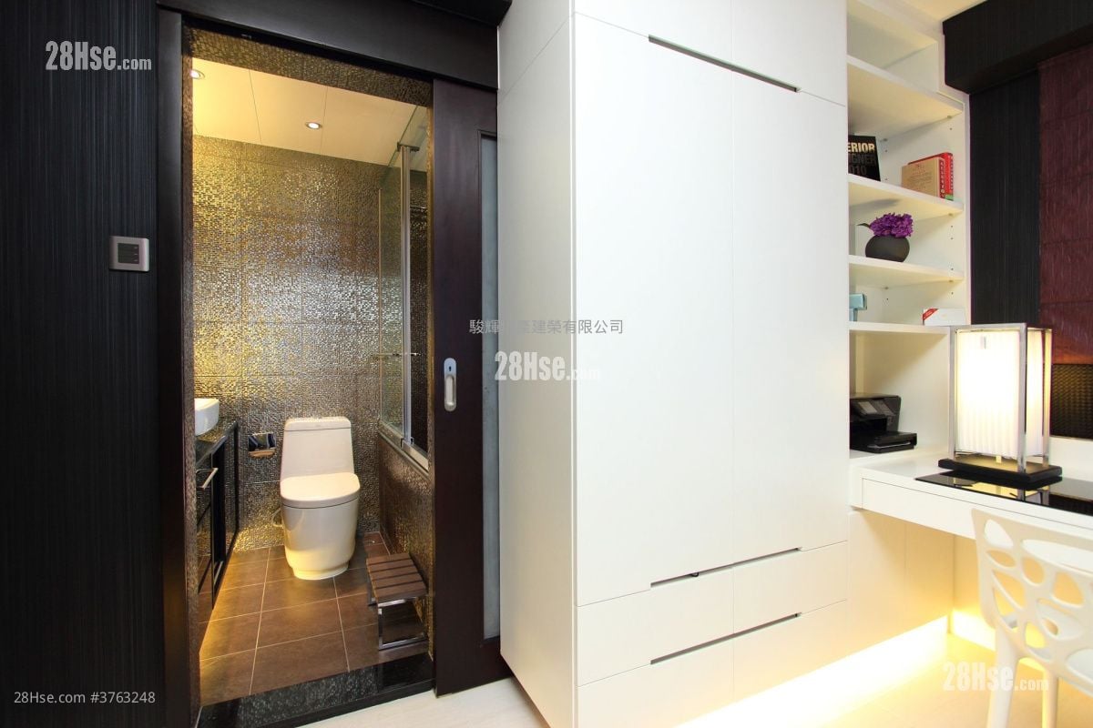 柏园 售盘 3 房 , 2 浴室 830 平方尺