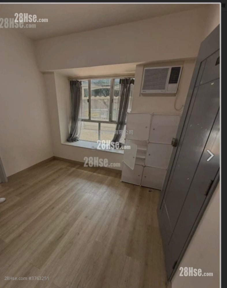 Wealthy Court Sell 2 Bedrooms , 1 Bathroom 344 ft²
