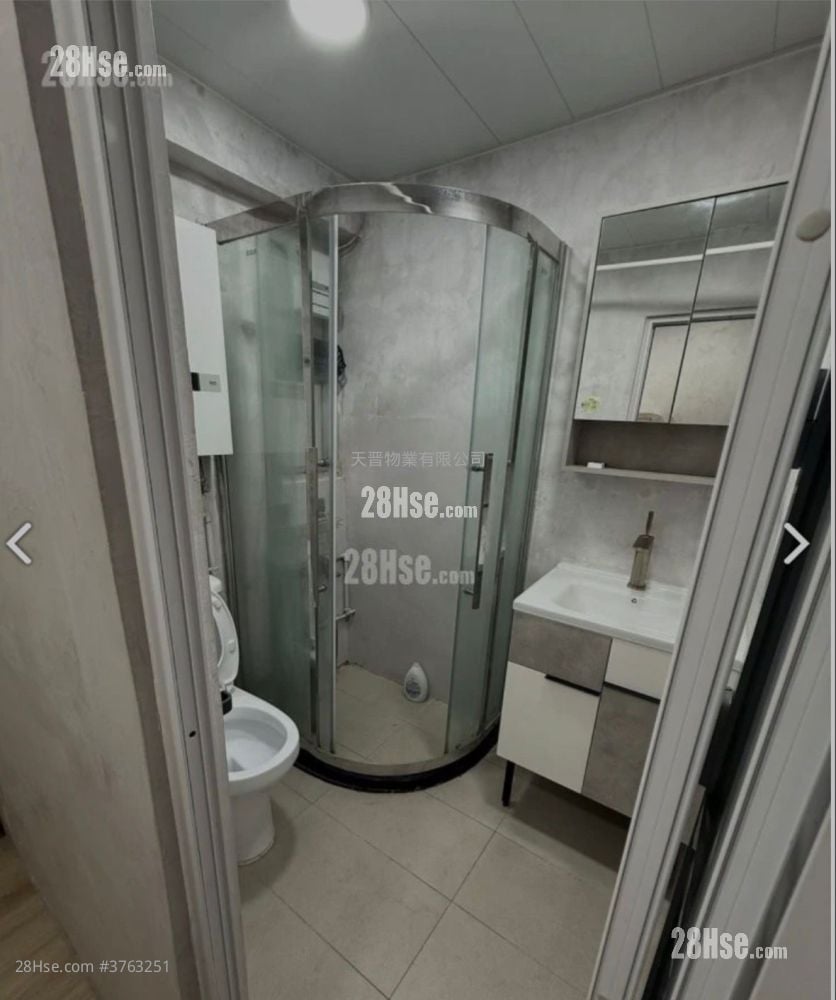 Wealthy Court Sell 2 Bedrooms , 1 Bathroom 344 ft²