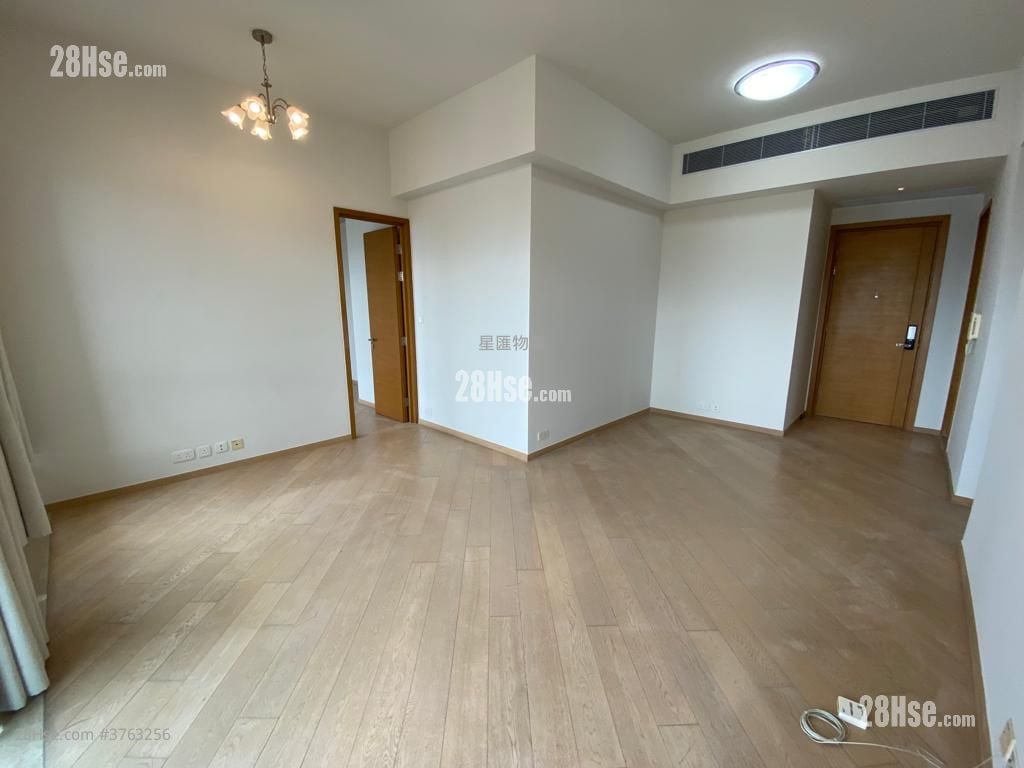 Chatham Gate Sell 4 Bedrooms , 3 Bathrooms 1,046 ft²