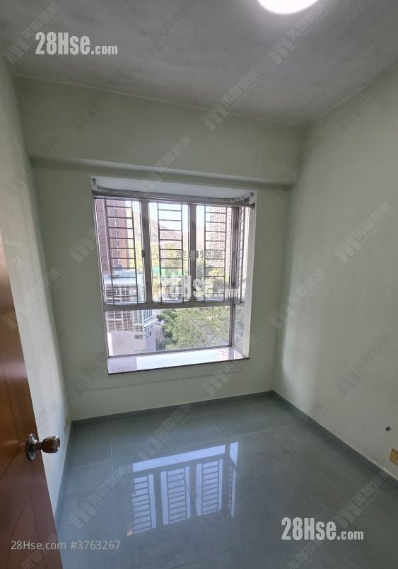 宝怡花园 售盘 2 房 415 平方尺