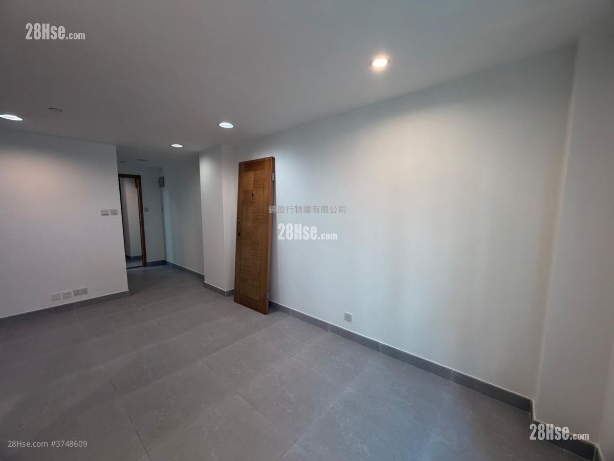 兆宜大廈 租盤 450 平方呎