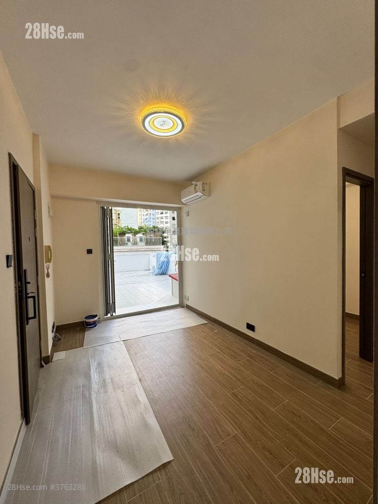 Yen Yee Mansion Sell 2 Bedrooms , 1 Bathroom 381 ft²