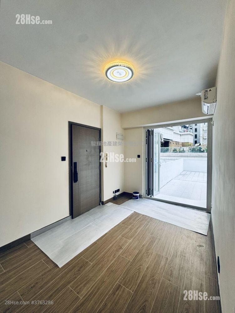 Yen Yee Mansion Sell 2 Bedrooms , 1 Bathroom 381 ft²