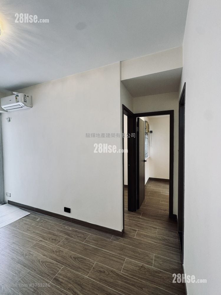 Yen Yee Mansion Sell 2 Bedrooms , 1 Bathroom 381 ft²