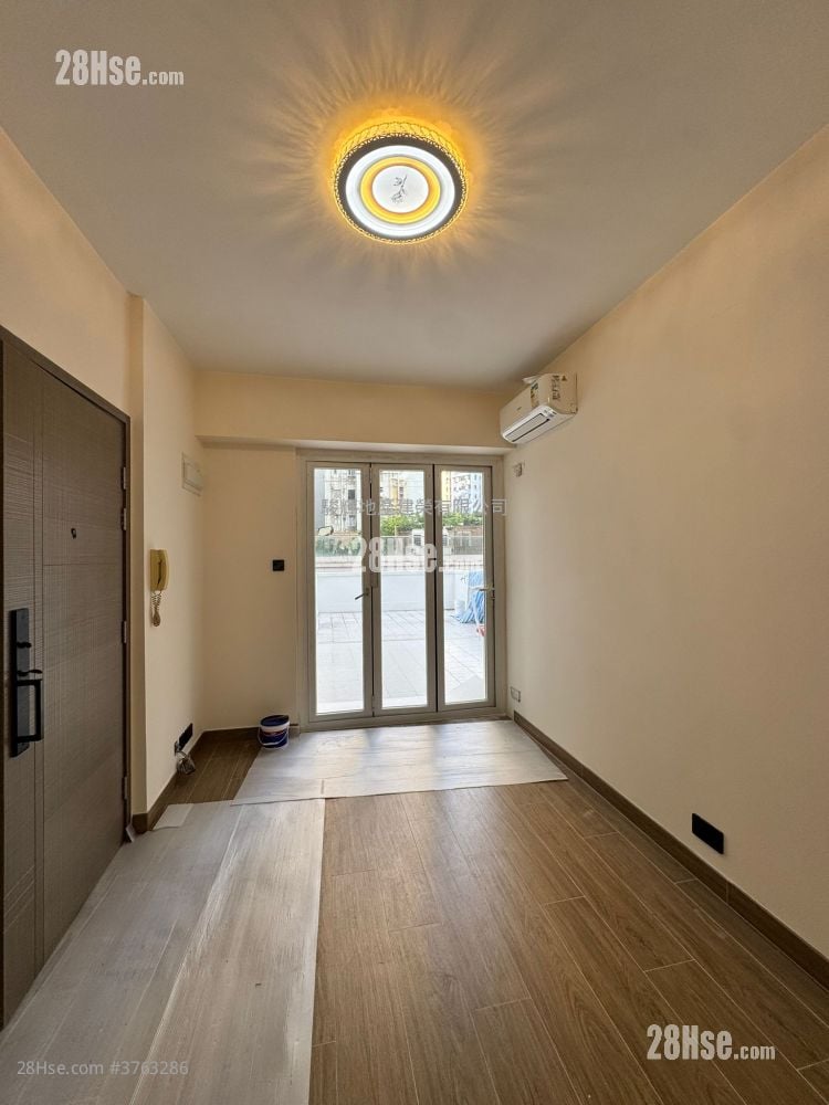 Yen Yee Mansion Sell 2 Bedrooms , 1 Bathroom 381 ft²