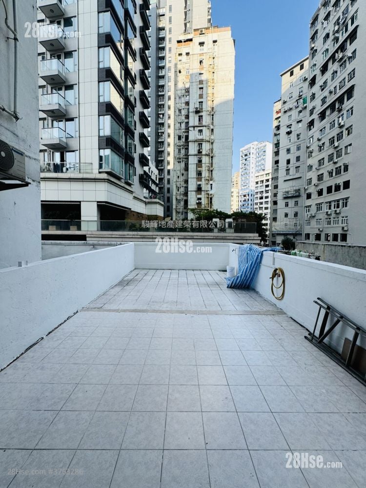 Yen Yee Mansion Sell 2 Bedrooms , 1 Bathroom 381 ft²