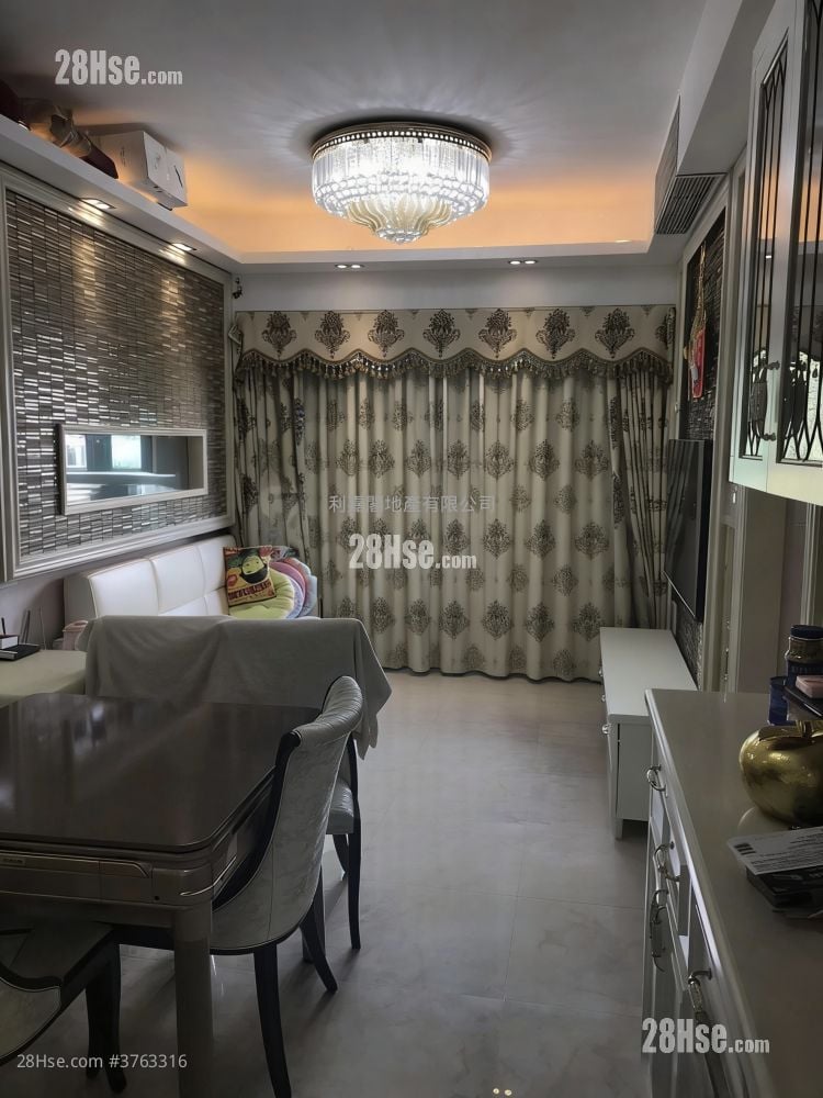 溱岸8号 售盘 3 房 , 1 浴室 725 平方尺