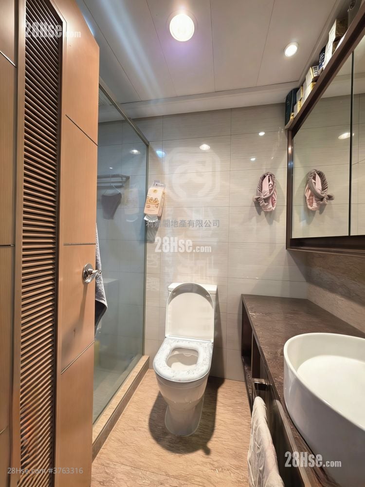 溱岸8号 售盘 3 房 , 1 浴室 725 平方尺