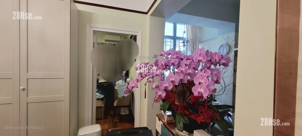 Hillview Sell 3 Bedrooms , 2 Bathrooms 1,350 ft²